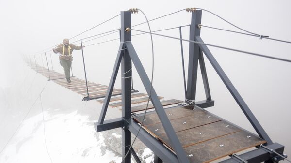 Подвесной мост в горах Архыза