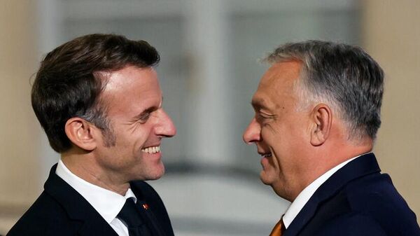 Макрон и Орбан