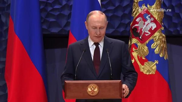 Владимир Путин поздравил российских учителей и педагогов с наступающим Днём учителя