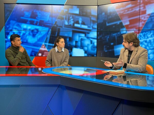 Умут и Сена в студии Украина.ру