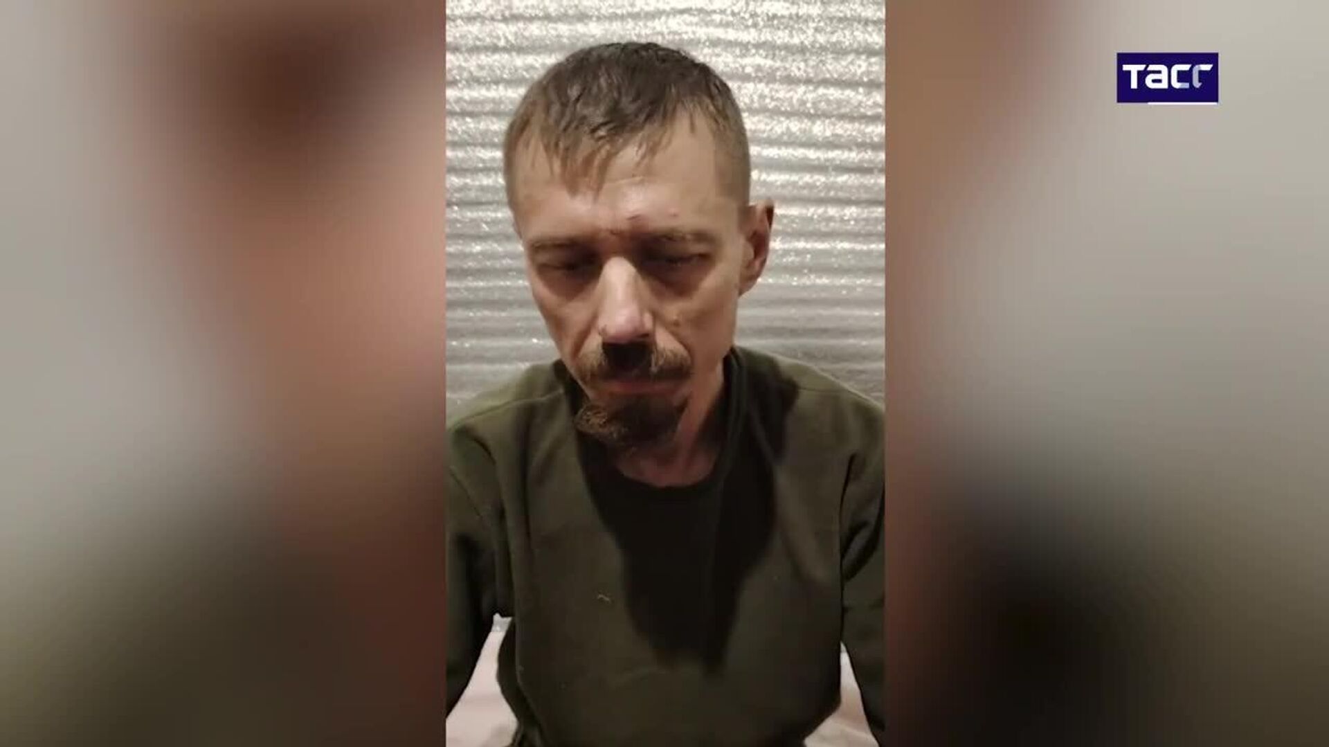 Украинские боевики попали в плен, пытаясь поднять флаг в Вербовом Днепропетровской области Украинские боевики попали в плен, пытаясь поднять флаг в Вербовом Днепропетровской области - РИА Новости, 1920, 04.10.2025