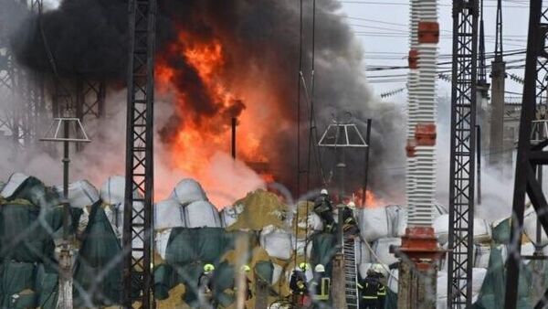 В Шостке помимо вокзала поражена электроподстанция 330 кВ