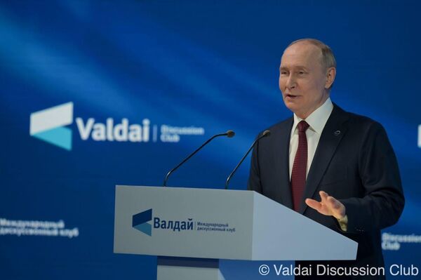 © Клуб `Валдай` / Владимир Путин. XXII Ежегодное заседание Клуба `Валдай`. Сочи, 2025 Украина за неделю. Зеленский захотел перемирие, но не все так просто