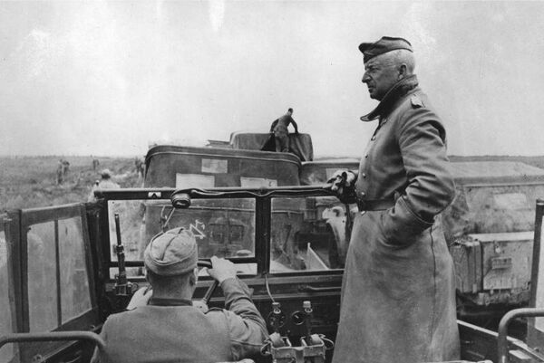 Командующий 11-й армией Эрих фон Манштейн. Южный фронт, февраль 1942 года