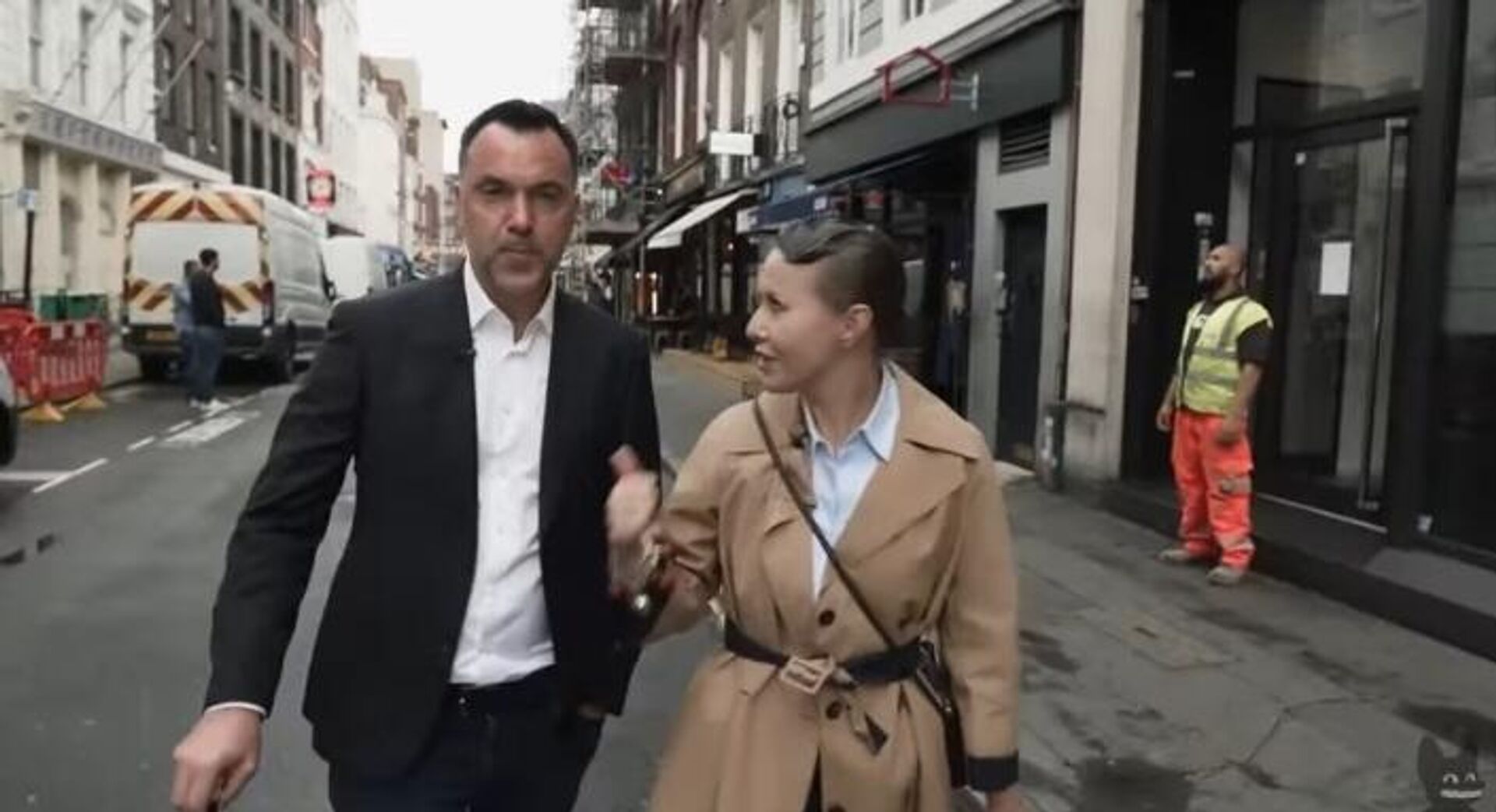 Фрагменты интервью. YouTube-канал Осторожно, Собчак  - РИА Новости, 1920, 11.10.2025