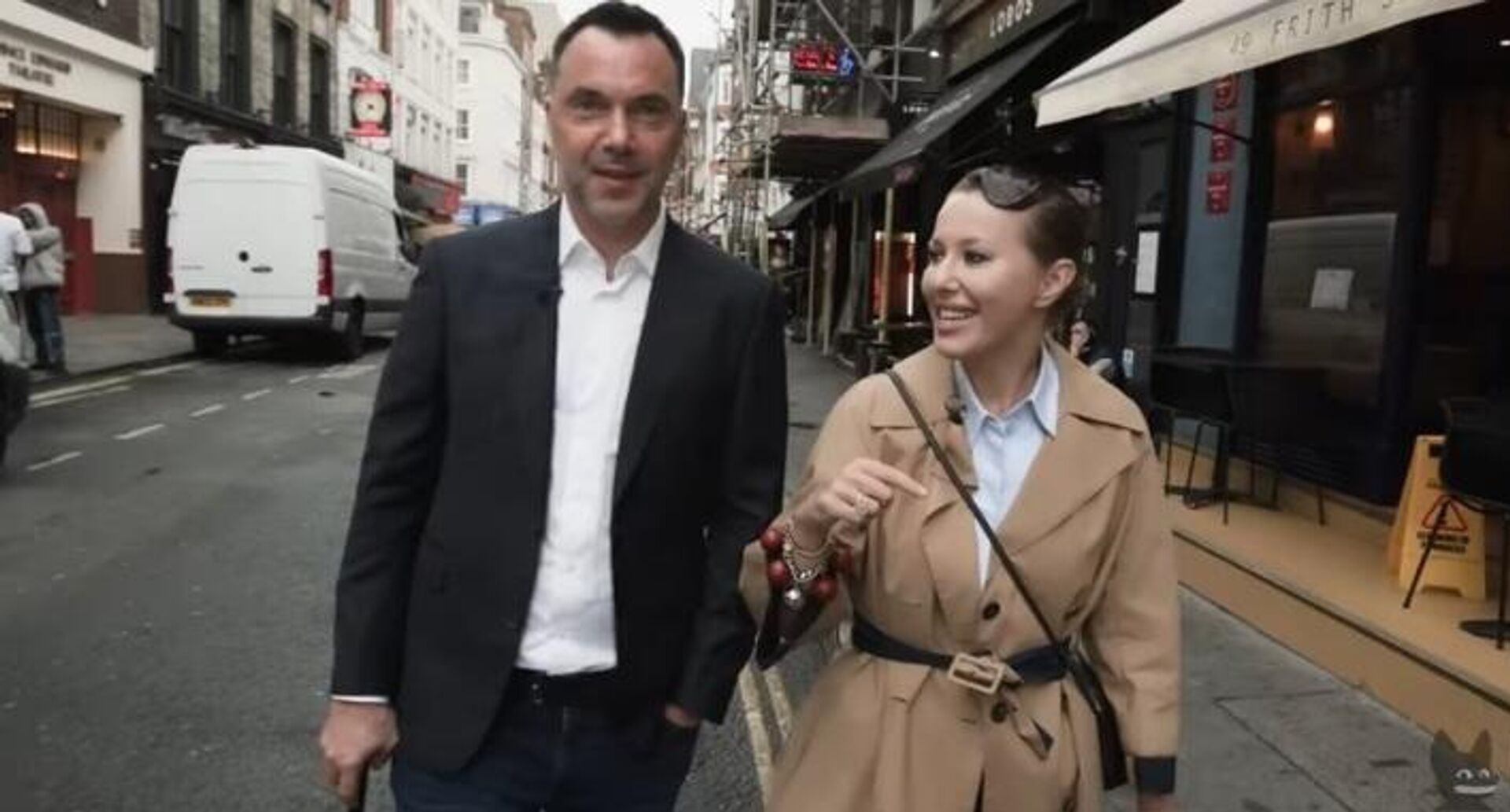 Фрагменты интервью. YouTube-канал Осторожно, Собчак  - РИА Новости, 1920, 15.12.2025