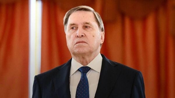 Путеводной звездой в работе России и США по вопросам украинского урегулирования являются договоренности Путина и Трампа в Анкоридже, контакты двух стран продолжаются, заявил Ушаков журналисту России 1 Павлу Зарубину