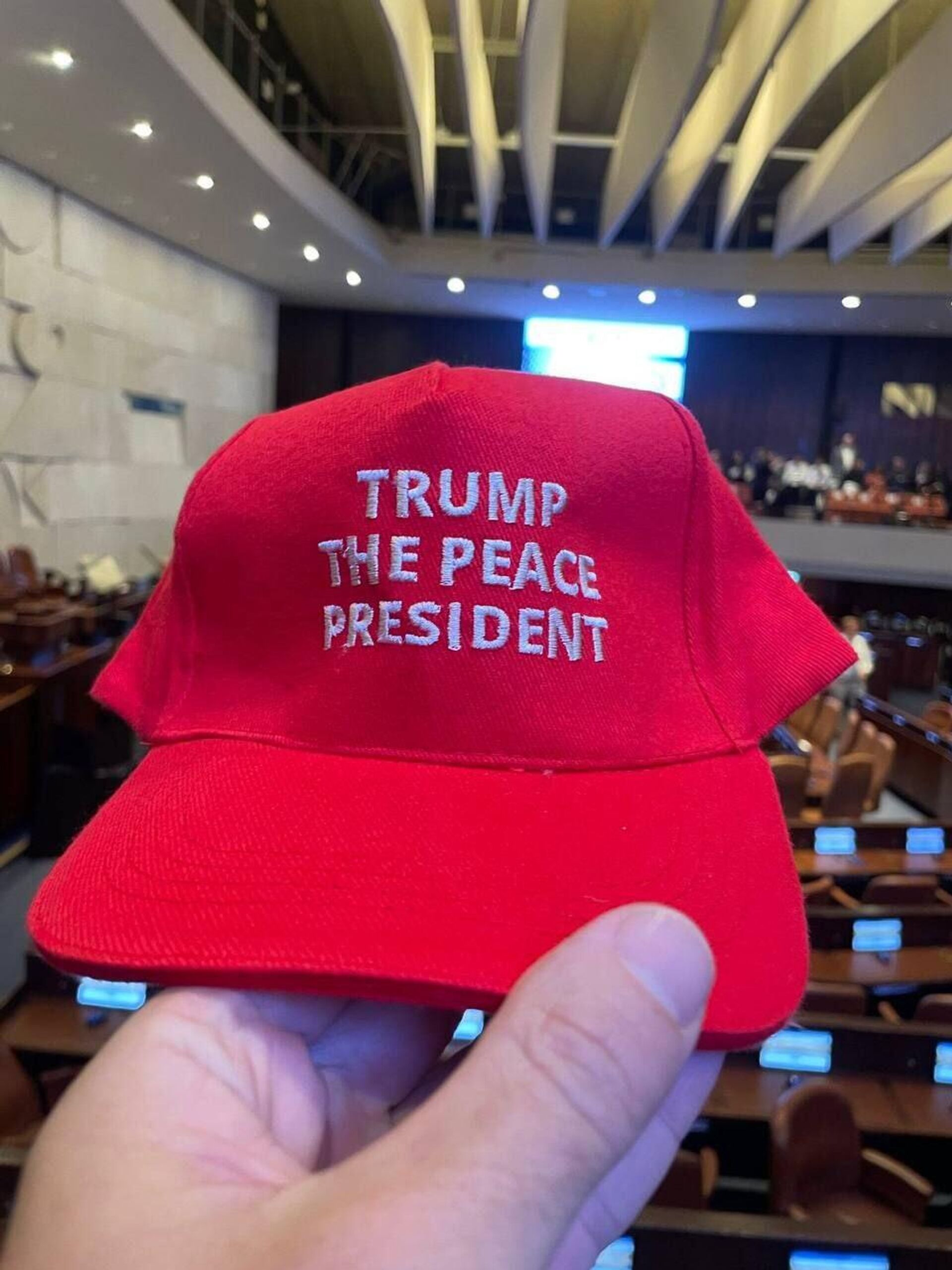 Трамп выступил в израильском кнессете и пообещал разрешить украинский конфликт Трамп выступил в израильском кнессете и пообещал разрешить украинский конфликт - РИА Новости, 1920, 22.10.2025