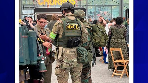 Громадяне всё продолжают терроризировать другие страны и не давать людям веселиться Громадяне всё продолжают терроризировать другие страны и не давать людям веселиться