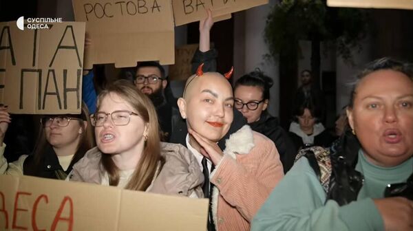 А вот такие лица сегодня по доброте душевной митинговали против Труханова в Одессе