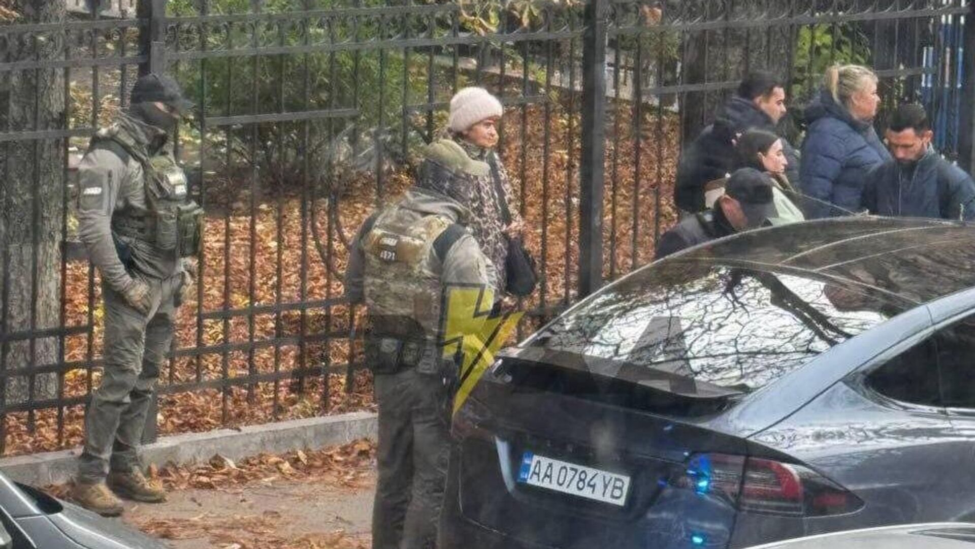 В Офис генпрокурора в Киеве пришли детективы Антикоррупционного бюро, на месте много спецназа В Офис генпрокурора в Киеве пришли детективы Антикоррупционного бюро, на месте много спецназа - РИА Новости, 1920, 16.10.2025