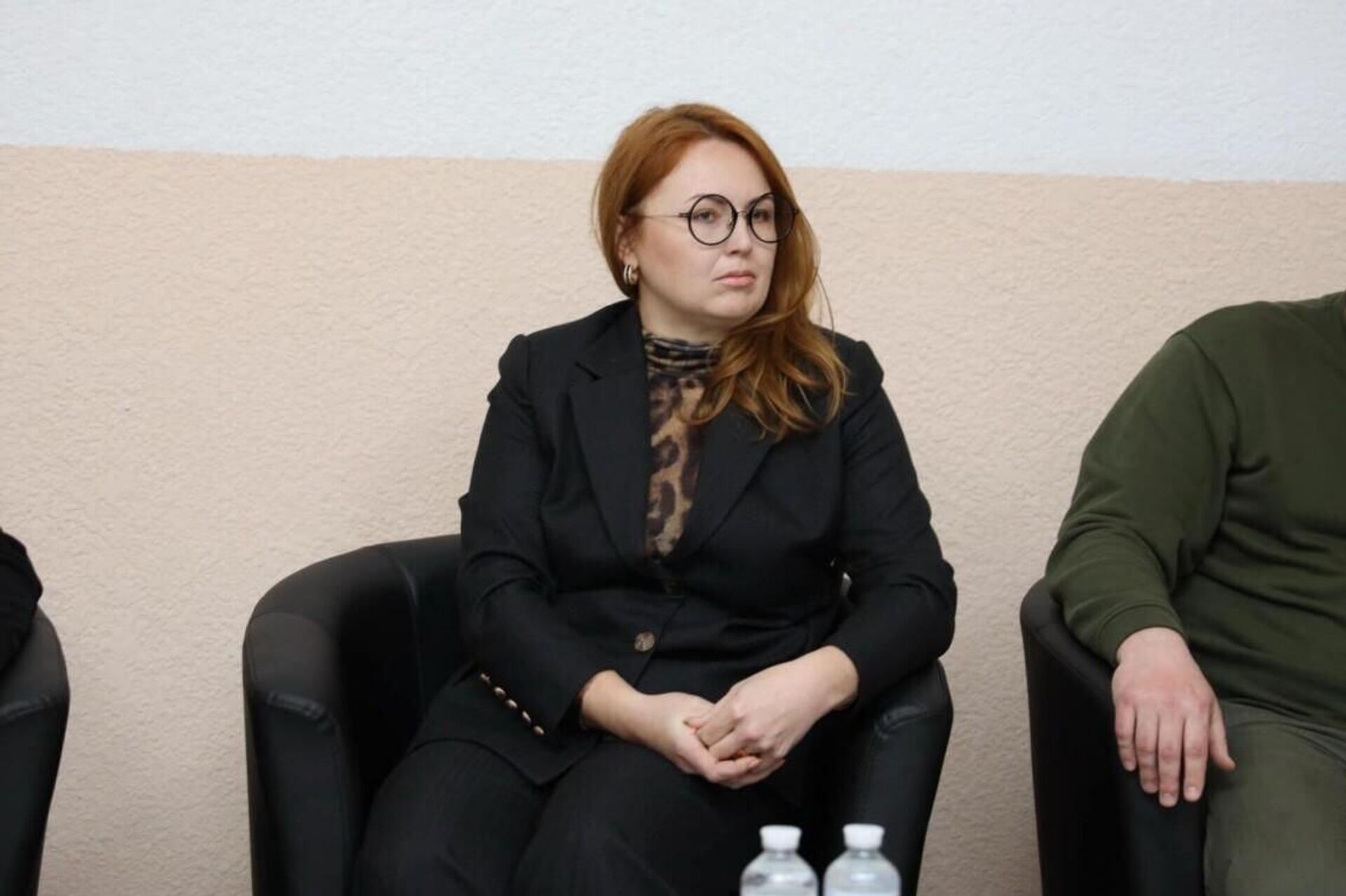 НАБУ подозревает очередного нардепа и его супругу, главу облсовета, в недостоверном декларировании на 8 млн гривен - РИА Новости, 1920, 20.10.2025