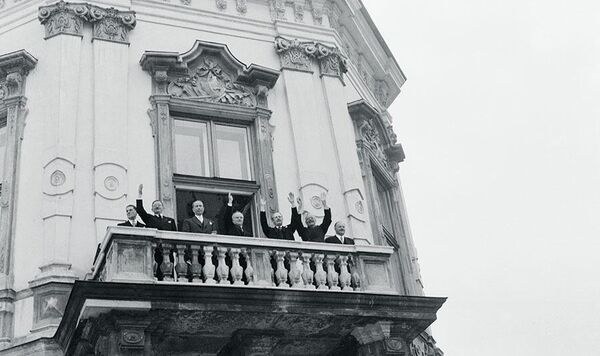 После подписания Государственного договора о восстановлении независимой и демократической Австрии 