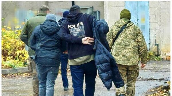 Переводчика и водителя военкора самой тиражной газеты Британии The Sun Джерома Старки забрили в ВСУ