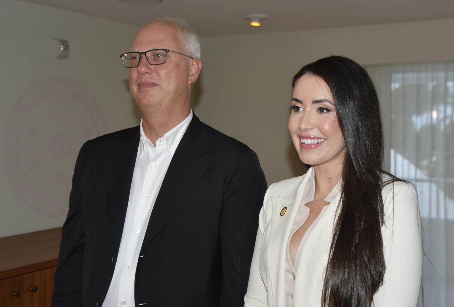 Спецпредставитель президента РФ К. Дмитриев встретился с конгрессвумен США А. П. Луной - РИА Новости, 1920, 28.10.2025