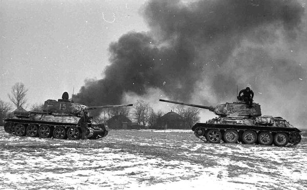 Если враг не сдаётся... (фото со съёмок фильма из социальных сетей)