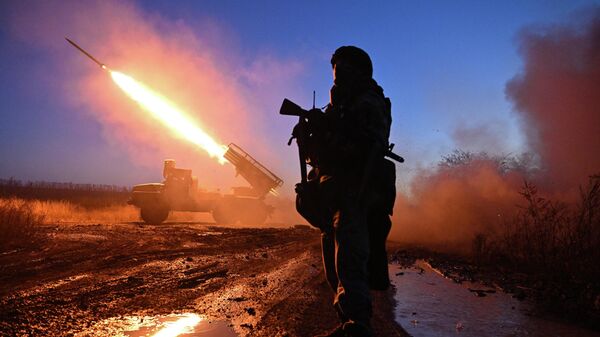 Боевая работа РСЗО Град группировки войск Центр в зоне СВО Боевая работа РСЗО Град группировки войск Центр в зоне СВО