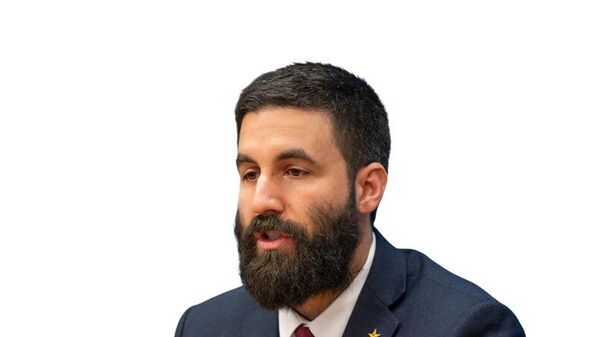 Кристофер Хелали