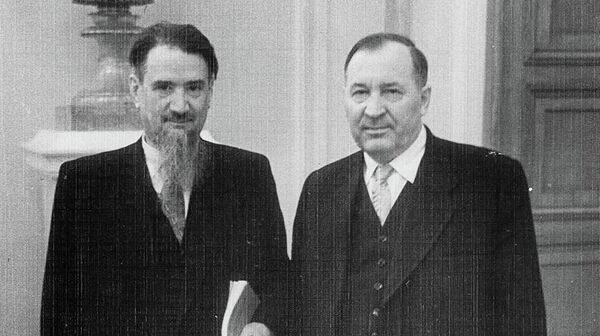 Игорь Курчатов и Ефим Славский Игорь Курчатов и Ефим Славский