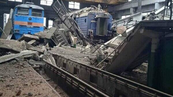 Украина сообщает о полном разрушении железнодорожного депо в Гребенке Полтавской области Украина сообщает о полном разрушении железнодорожного депо в Гребенке Полтавской области