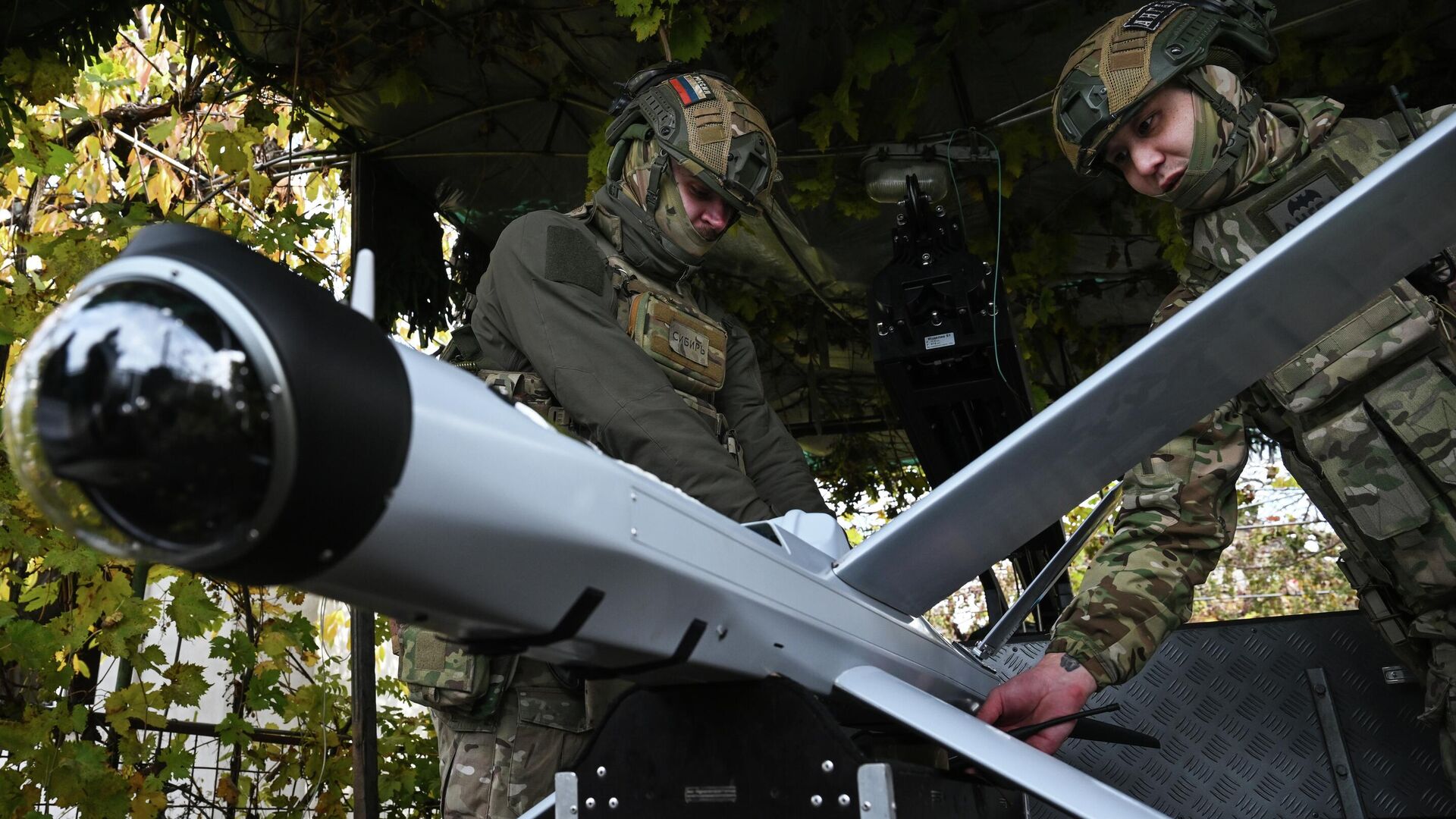 Боевая работа расчета БПЛА Ланцет группировки Центр - РИА Новости, 1920, 31.03.2026