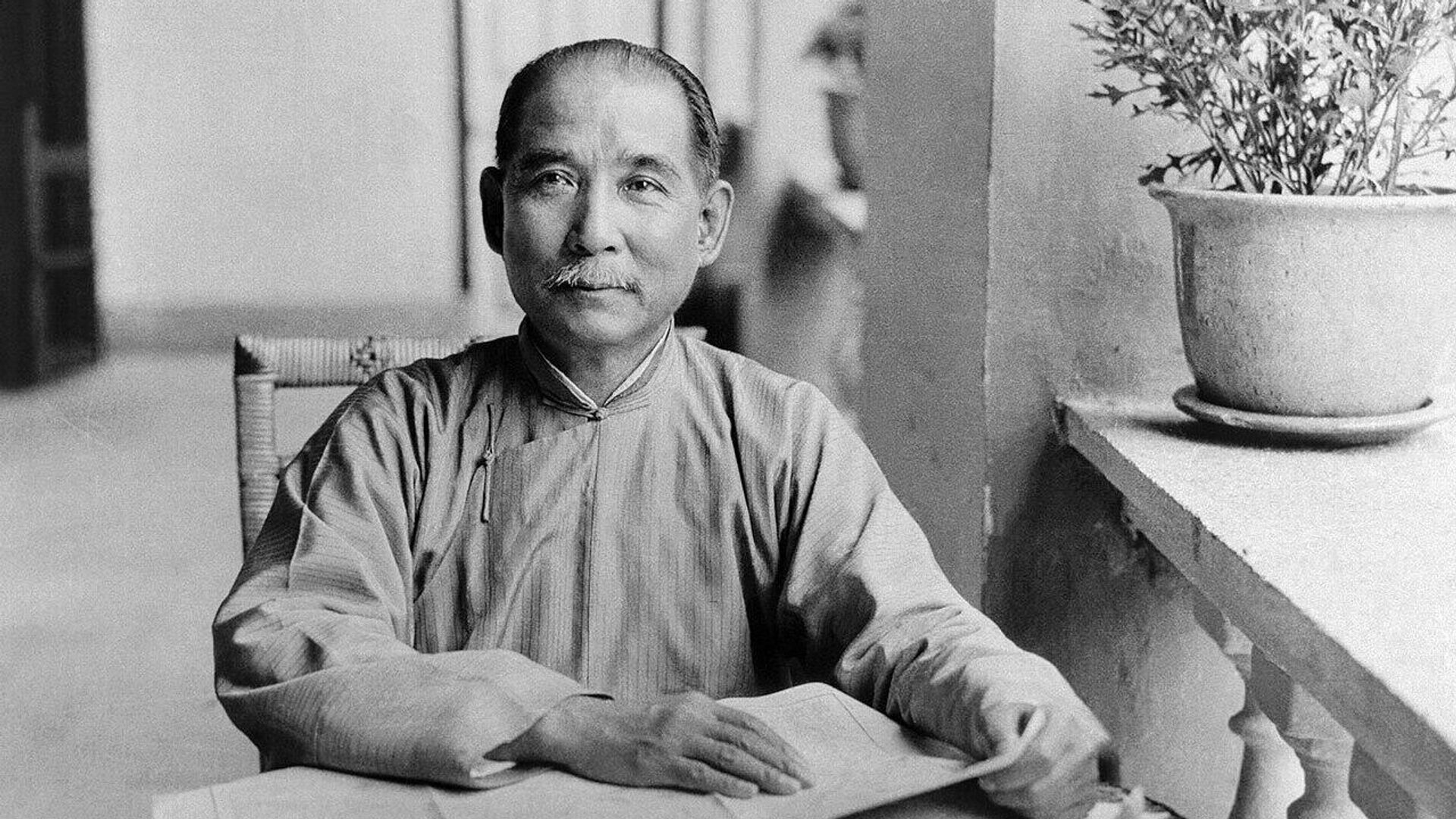 Сунь Ятсен - РИА Новости, 1920, 12.11.2025