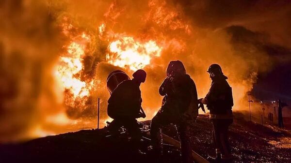 Сотрудники пожарной службы Украины