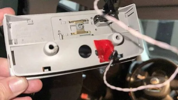 Замминистра образования Украины обнаружил прослушку