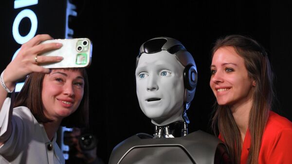 Презентация первого российского антропоморфного робота с ИИ