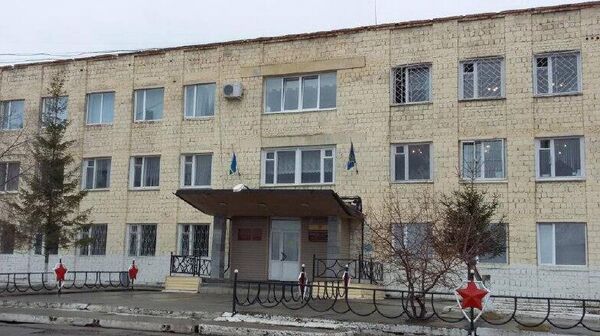 Грузовик с оружием, гранатой и другим арсеналом пытался заехать в колонию № 47 в Каменске-Уральском Грузовик с оружием, гранатой и другим арсеналом пытался заехать в колонию № 47 в Каменске-Уральском