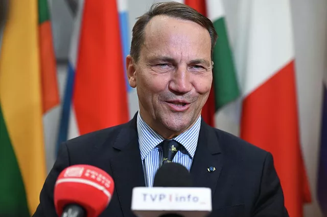 Почему охамела Польша?