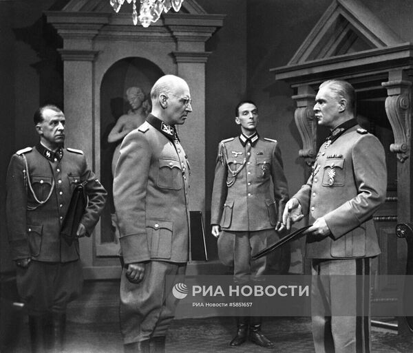 Подвиг разведчика. Кадр из фильма