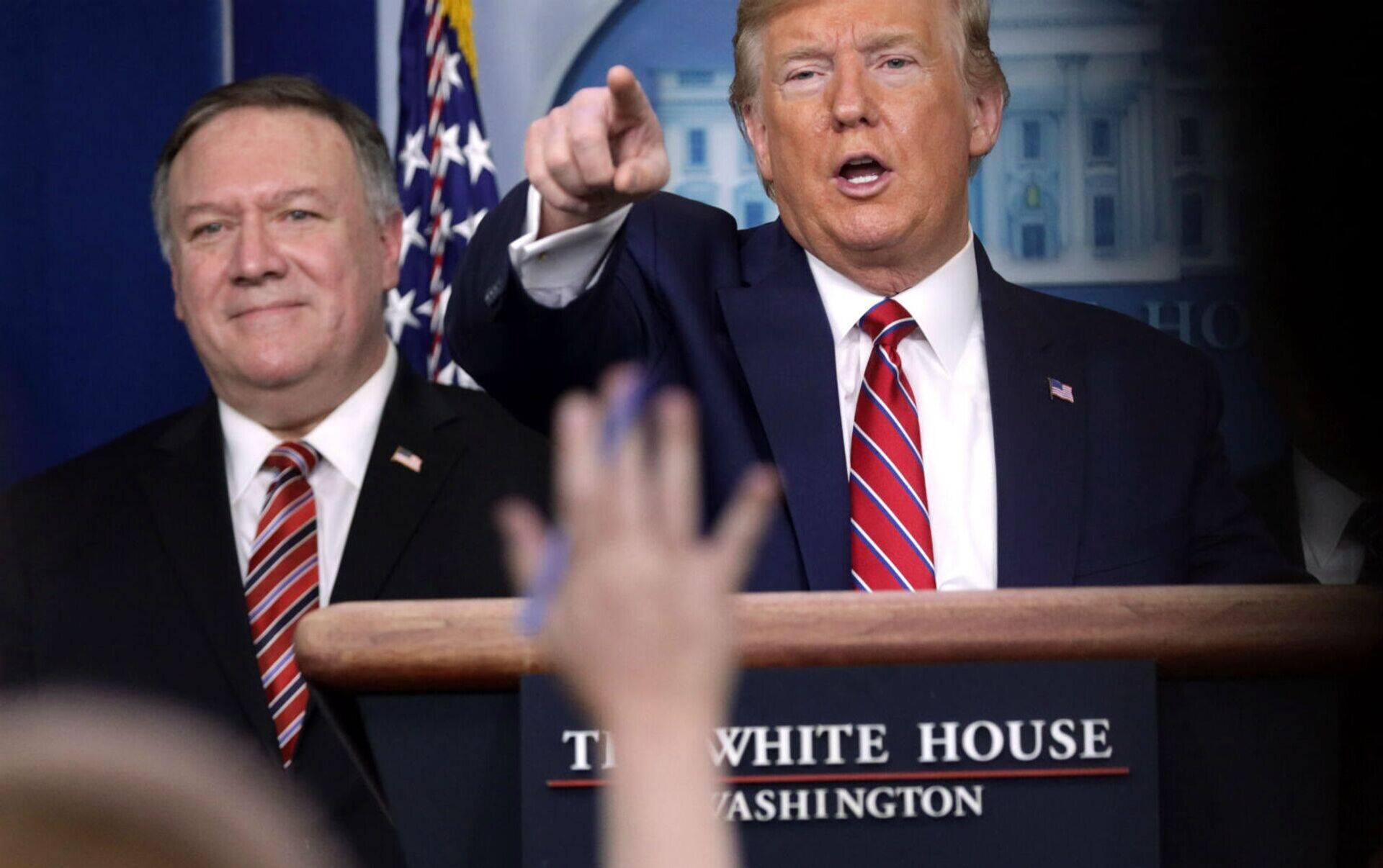 Трамп и Помпео - РИА Новости, 1920, 17.11.2025