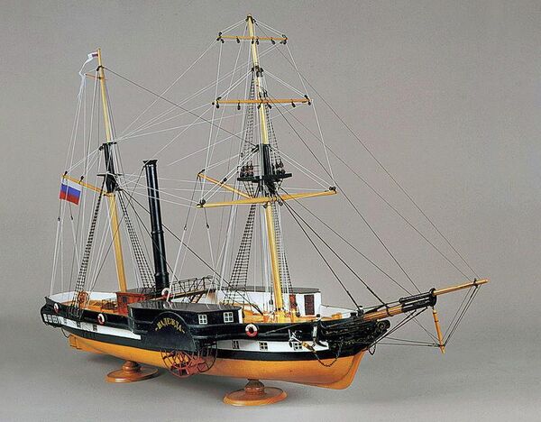 Модель колесного парохода Нева