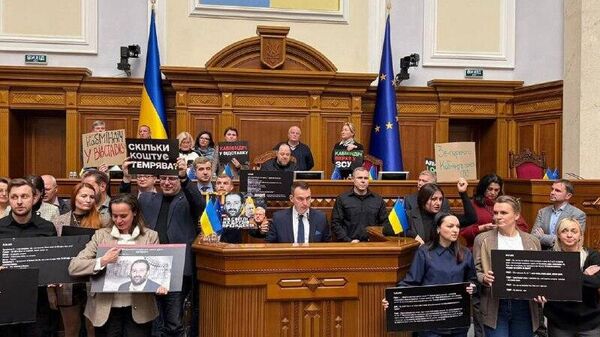 ‼ На Украине рухнуло «политическое перемирие» — коррупционный скандал разнёс хрупкий баланс власти