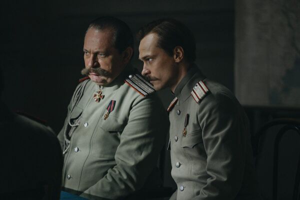 Хроники русской революции. Владимир Майзингер в роли Николая Батюшина и Юра Борисов в роли Михаила Прохорова