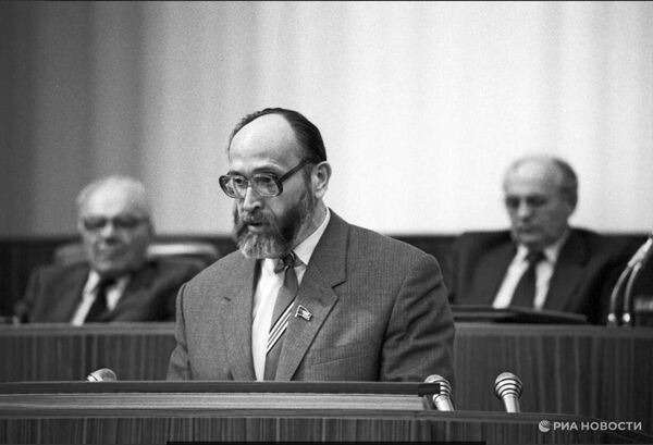 Юрий Власов на трибуне I съезда народных депутатов СССР