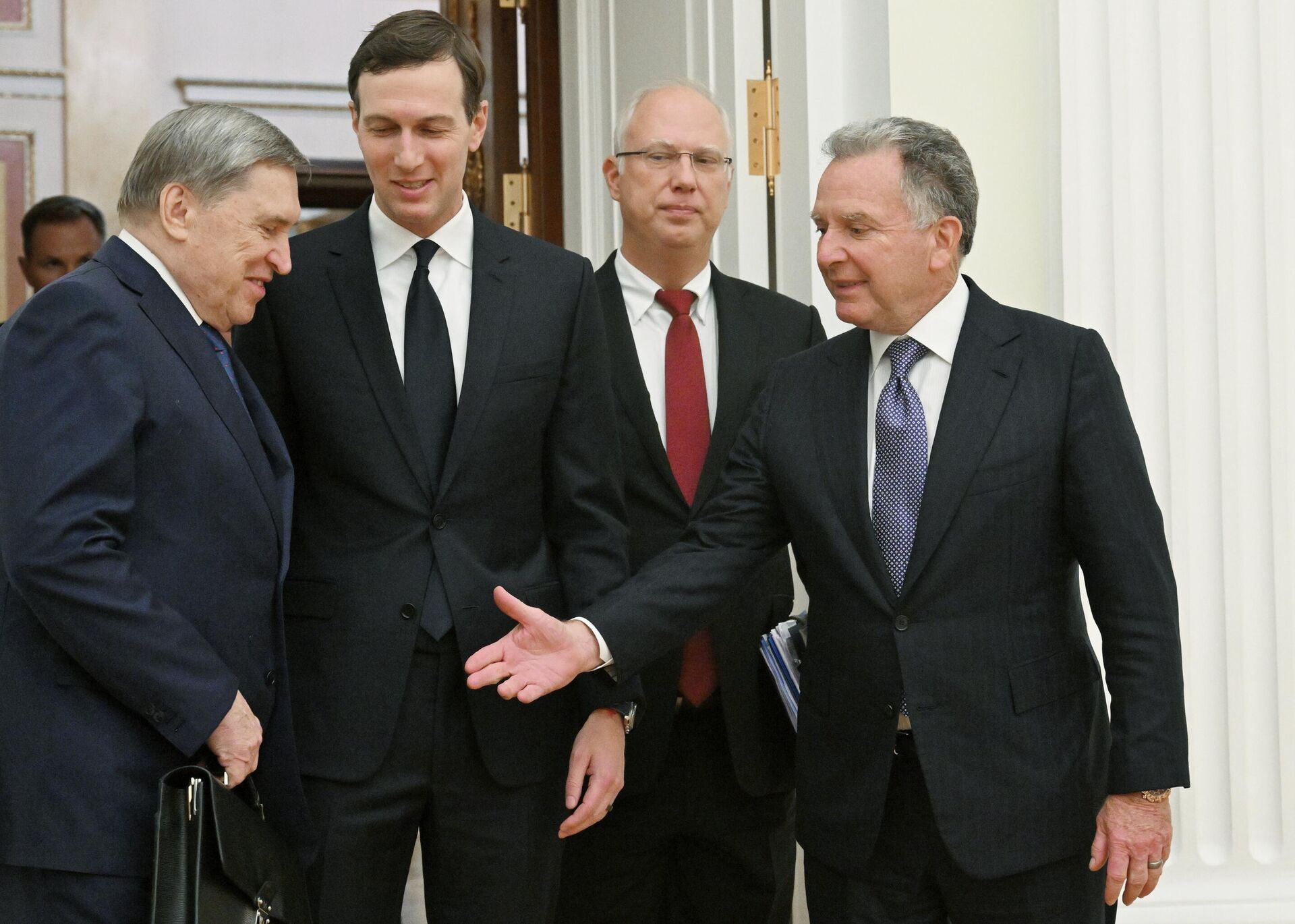 Президент Владимир Путин встретился со спецпосланником Стивеном Уиткоффом Президент Владимир Путин встретился со спецпосланником Стивеном Уиткоффом - РИА Новости, 1920, 07.12.2025