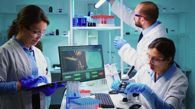 Американская парадигма: США хотели лишить Путина талантливых россиян, а теперь сами теряют ведущих учёных