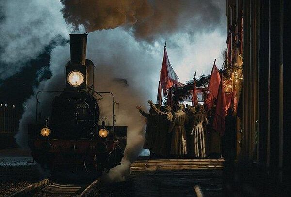 Хроники русской революции. Кадр из фильма