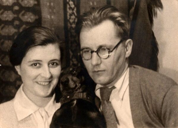 Марика и Сергей Ермолинские. 1930-е годы Марика и Сергей Ермолинские. 1930-е годы