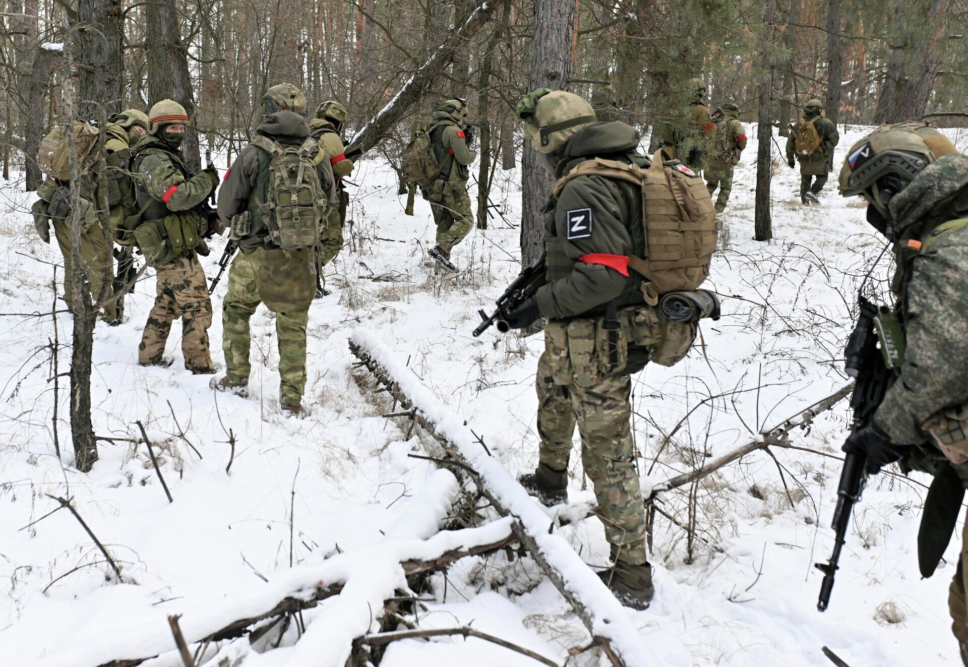 Совместная работа Росгвардии и ФСБ в зоне СВО - РИА Новости, 1920, 09.12.2025