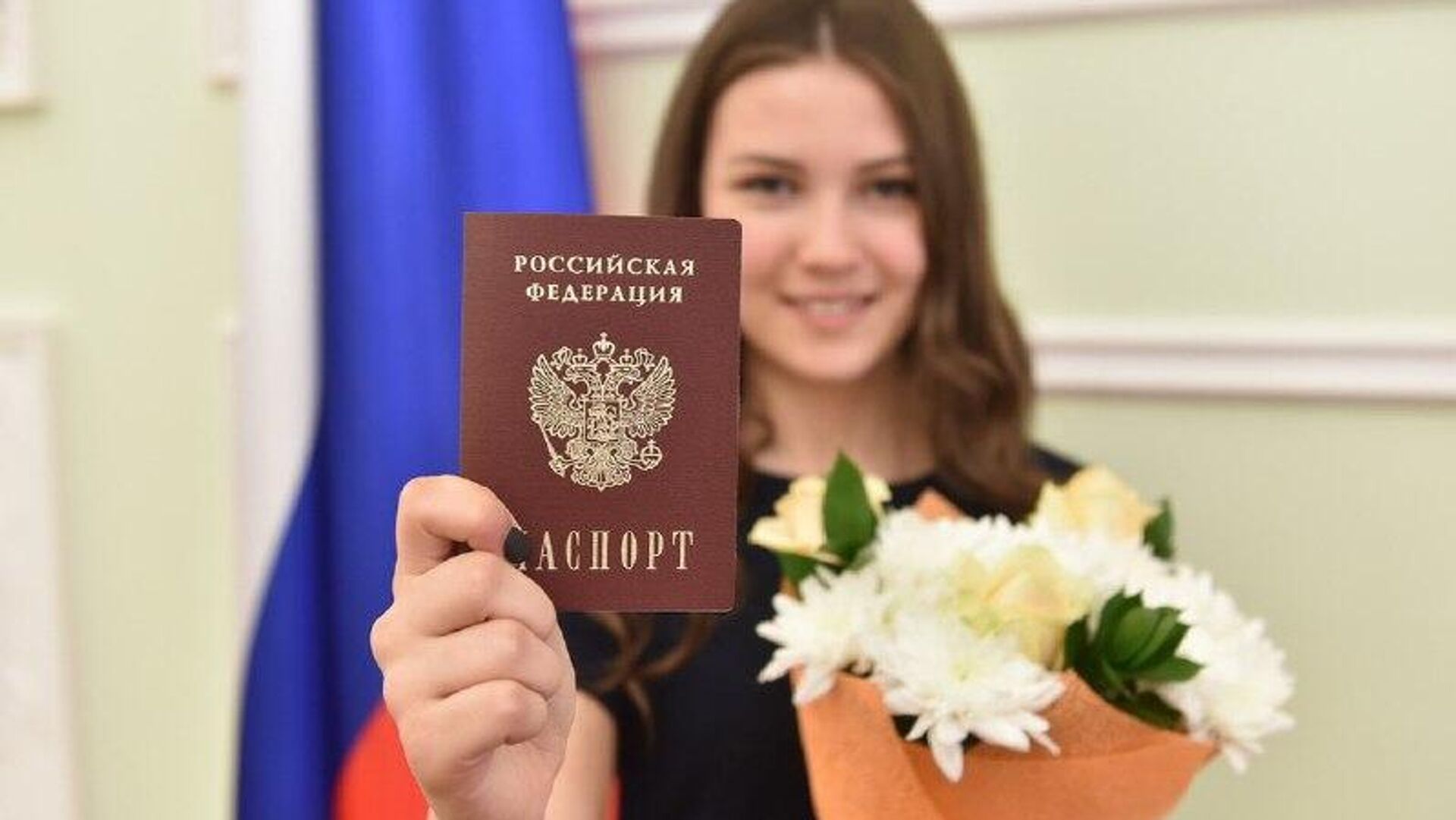 ‼ При вступлении в российское гражданство подростки будут приносить присягу гражданина с 14 лет ‼ При вступлении в российское гражданство подростки будут приносить присягу гражданина с 14 лет - РИА Новости, 1920, 10.12.2025