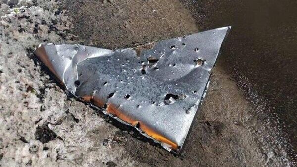 ‼ Появляются кадры обломков неизвестного украинского дрона/крылатой ракеты, сбитой системой ПВО в небе над Воронежем