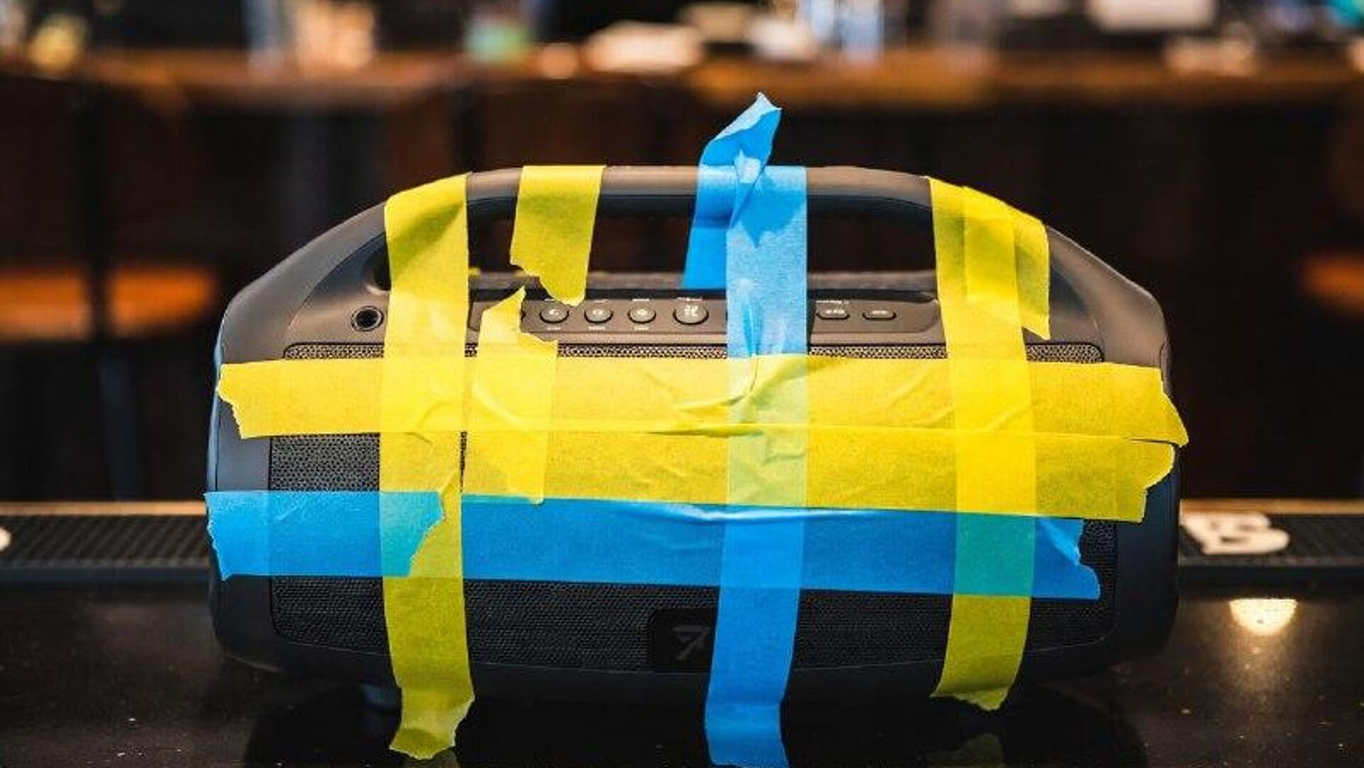 Штрафы до 50 тысяч гривен (около 128 тысяч рублей) предлагают ввести за русскую музыку в кафе и ресторанах, — председатель подкомитета по вопросам музыкальной индустрии Верховной Рады Санченко Штрафы до 50 тысяч гривен (около 128 тысяч рублей) предлагают ввести за русскую музыку в кафе и ресторанах, — председатель подкомитета по вопросам музыкальной индустрии Верховной Рады Санченко - РИА Новости, 1920, 13.12.2025