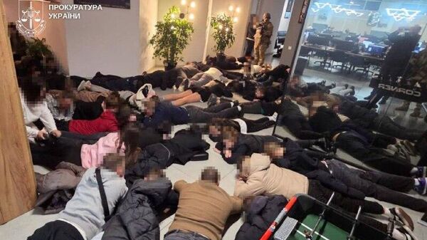 На Украине задержаны говорящие по-латышски телефонные мошенники, которые разводили своих соотечественников и граждан ЕС