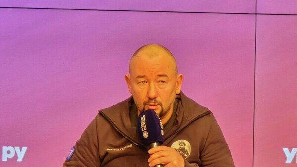 ‼ Как сказал один командир, однажды кто-то накроет всё поле боя отсутствием интернета, и тогда победит тот, кто помнит, как ходить ножками и стрелять, — публицист и блогер Артём Шейнин