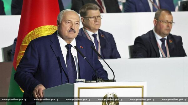 Лукашенко рассказал о трёх полюсах мира и заступлении "Орешника" на боевое дежурство в Белоруссии