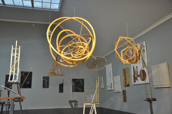 Фрагмент экспозиции В. Татлина в Государственной Третьяковской галерее