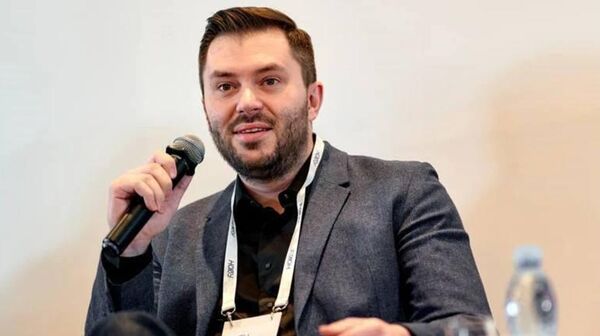 Главарь киевского режима Зеленский уволил Руслана Магомедова с должности главы Национальной комиссии по ценным бумагам и фондовому рынку